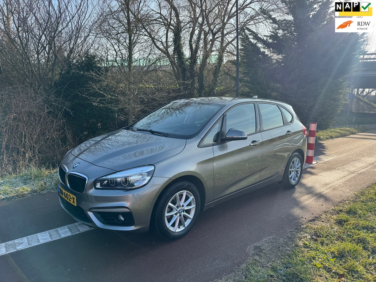 BMW 2-serie Active Tourer - 216i Executive|NAP|Luxe|Trekhaak| - AutoWereld.nl
