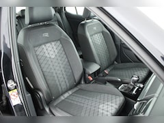 Volkswagen T-Cross - 1.0 TSI 116pk DSG R-Line Camera Stoelverwarming Virtual Cockpit Navigatie
