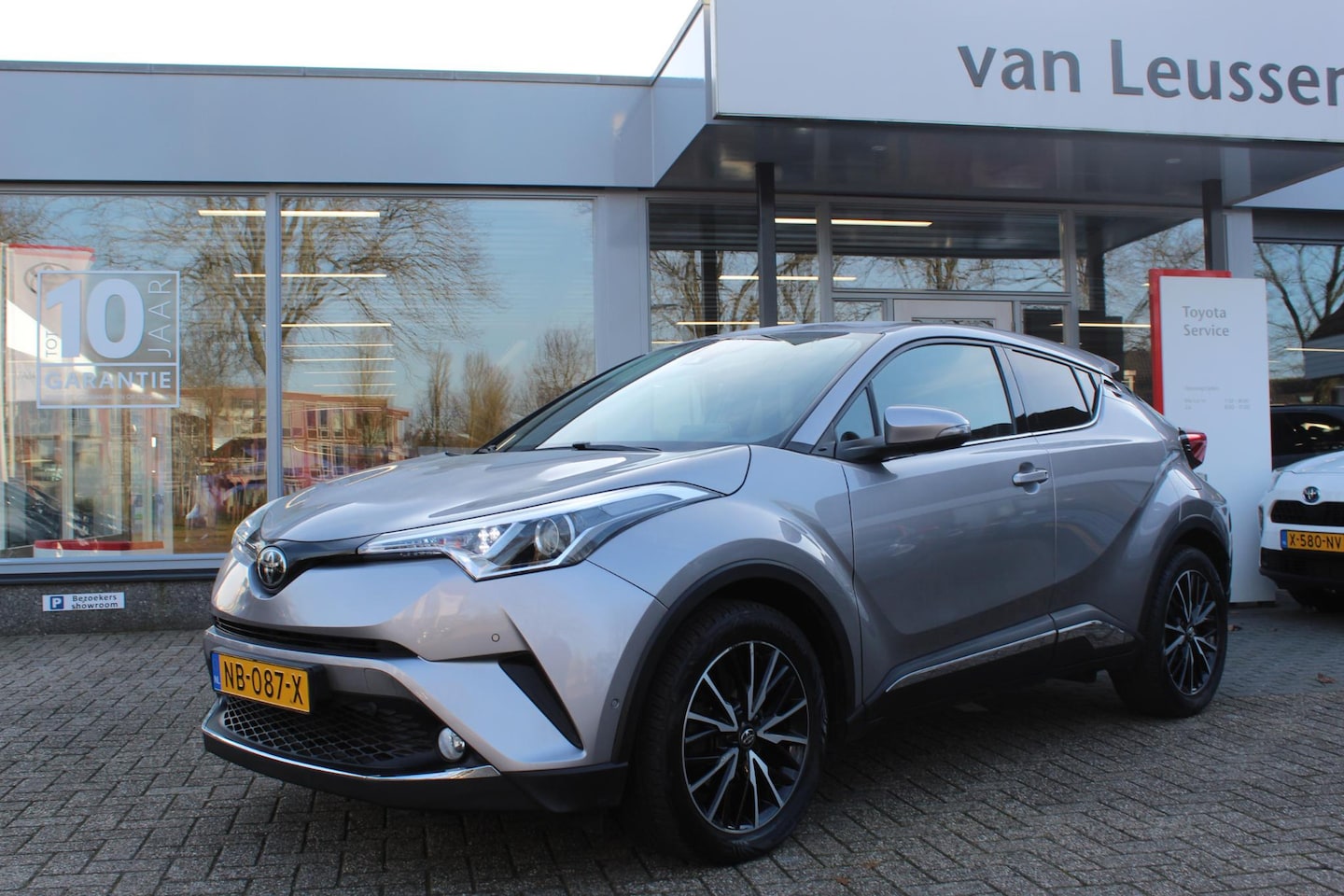 Toyota C-HR - 1.2 First Edition AFN.TREKHAAK STOELVERW. SENSOREN CAMERA CLIMA - AutoWereld.nl