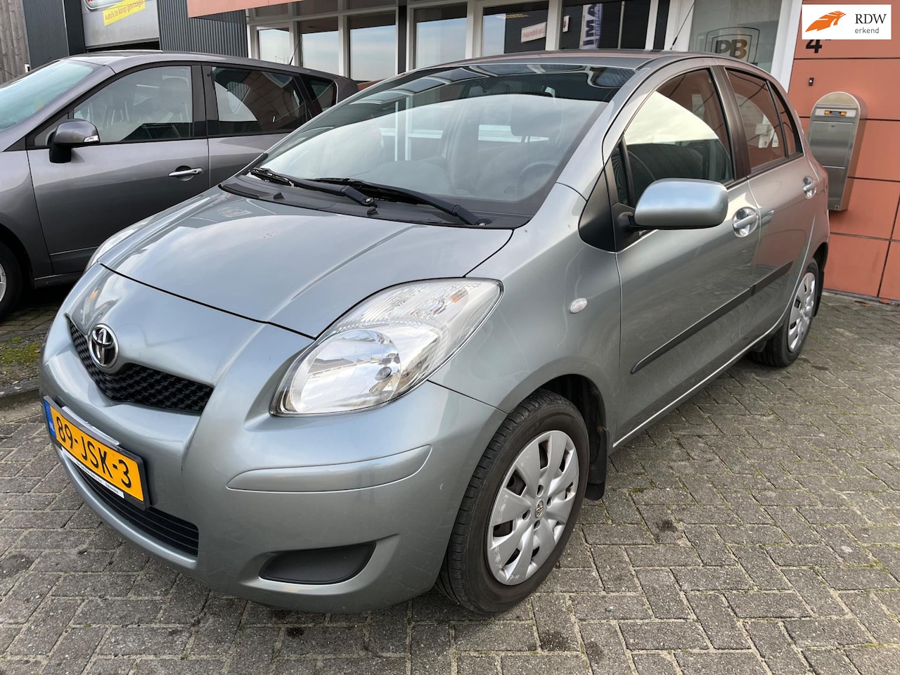 Toyota Yaris - 1.3 VVTi Aspiration 1e eigenaar - AutoWereld.nl
