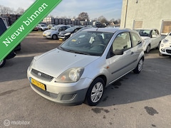 Ford Fiesta - 1.3-8V Style NIEUWE APK