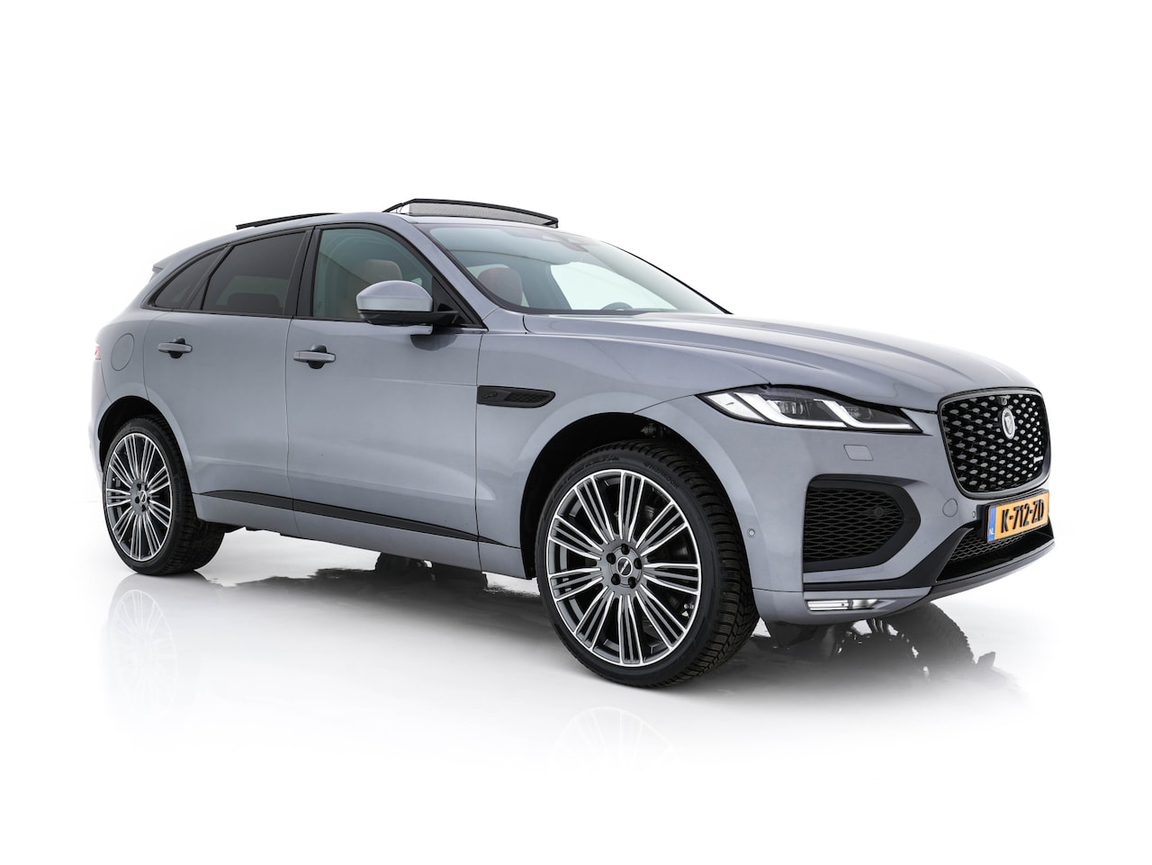 Jaguar F-Pace - 2.0 P400e PHEV R-Dynamic HSE ( Plug-in ) (INCL.BTW) Aut. *PANO | HEAD-UP | LUXURY-LEATHER - AutoWereld.nl