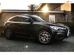 Alfa Romeo Stelvio - 2.0 T AWD B-Tech Q4 200 PK Pano Adaptive Leder Camera 19''