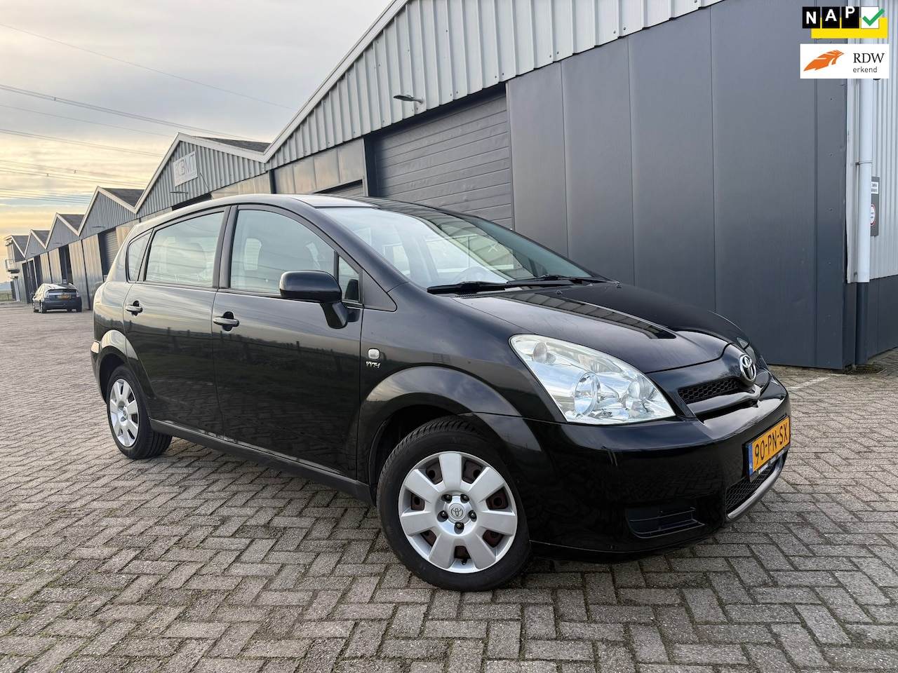Toyota Corolla Verso - 1.6 VVT-i Terra 1.6 VVT-i Terra - AutoWereld.nl