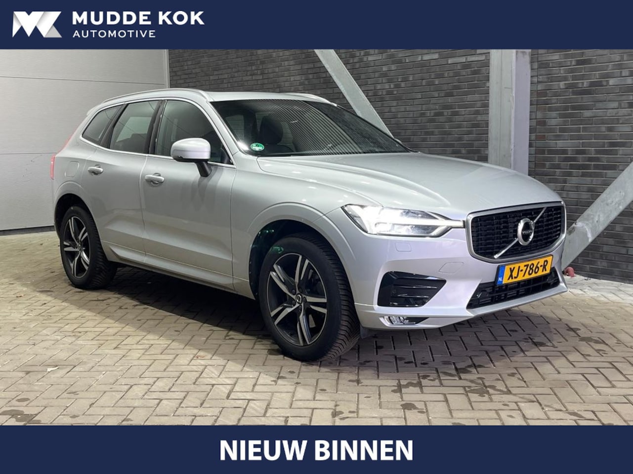 Volvo XC60 - T5 R-Design | Panoramadak | Head-Up | harman/kardon | Trekhaak - AutoWereld.nl
