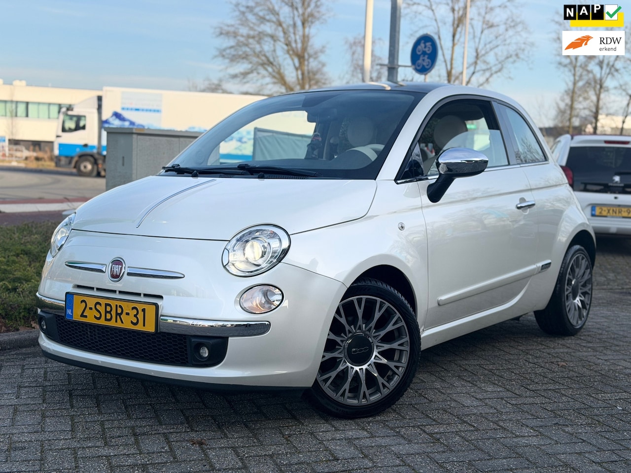 Fiat 500 - 0.9 TwinAir Lounge leer navigatie xenon parelmoer - AutoWereld.nl