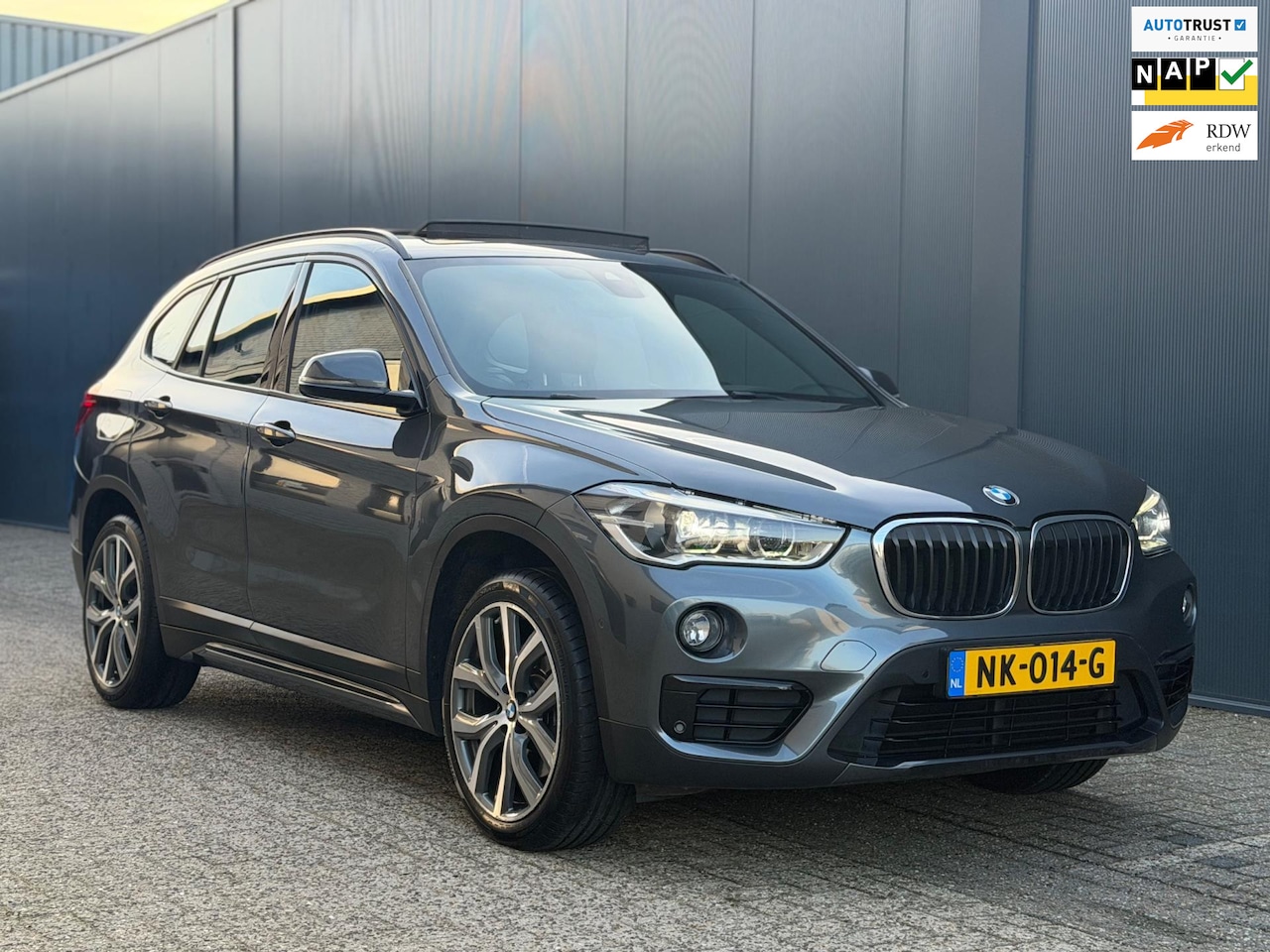 BMW X1 - SDrive20i Pano|HUD|Leder|StoelVW|Vol!! - AutoWereld.nl