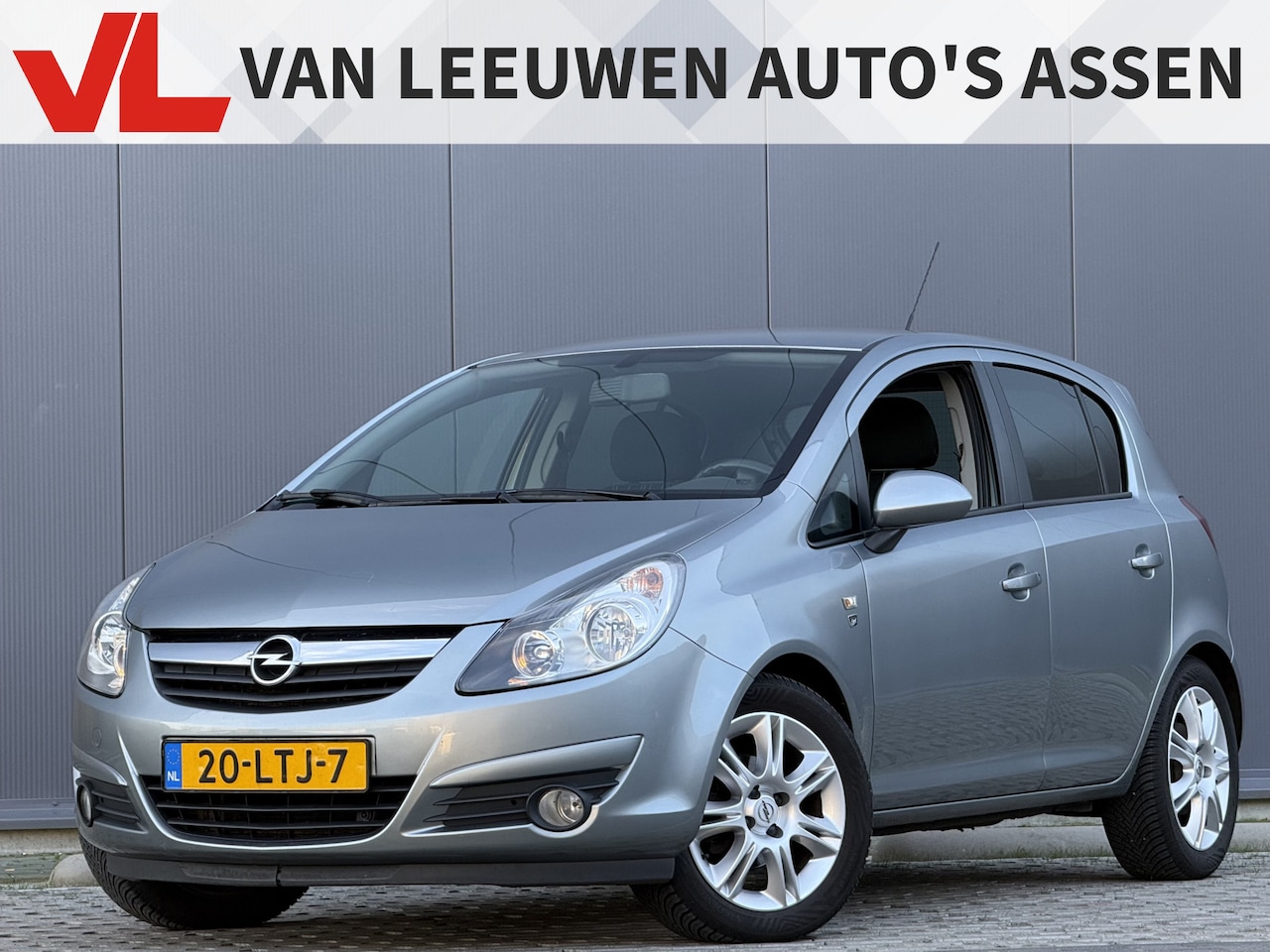 Opel Corsa - 1.4-16V '111' Edition | Zeer goed Dealer onderhouden | - AutoWereld.nl