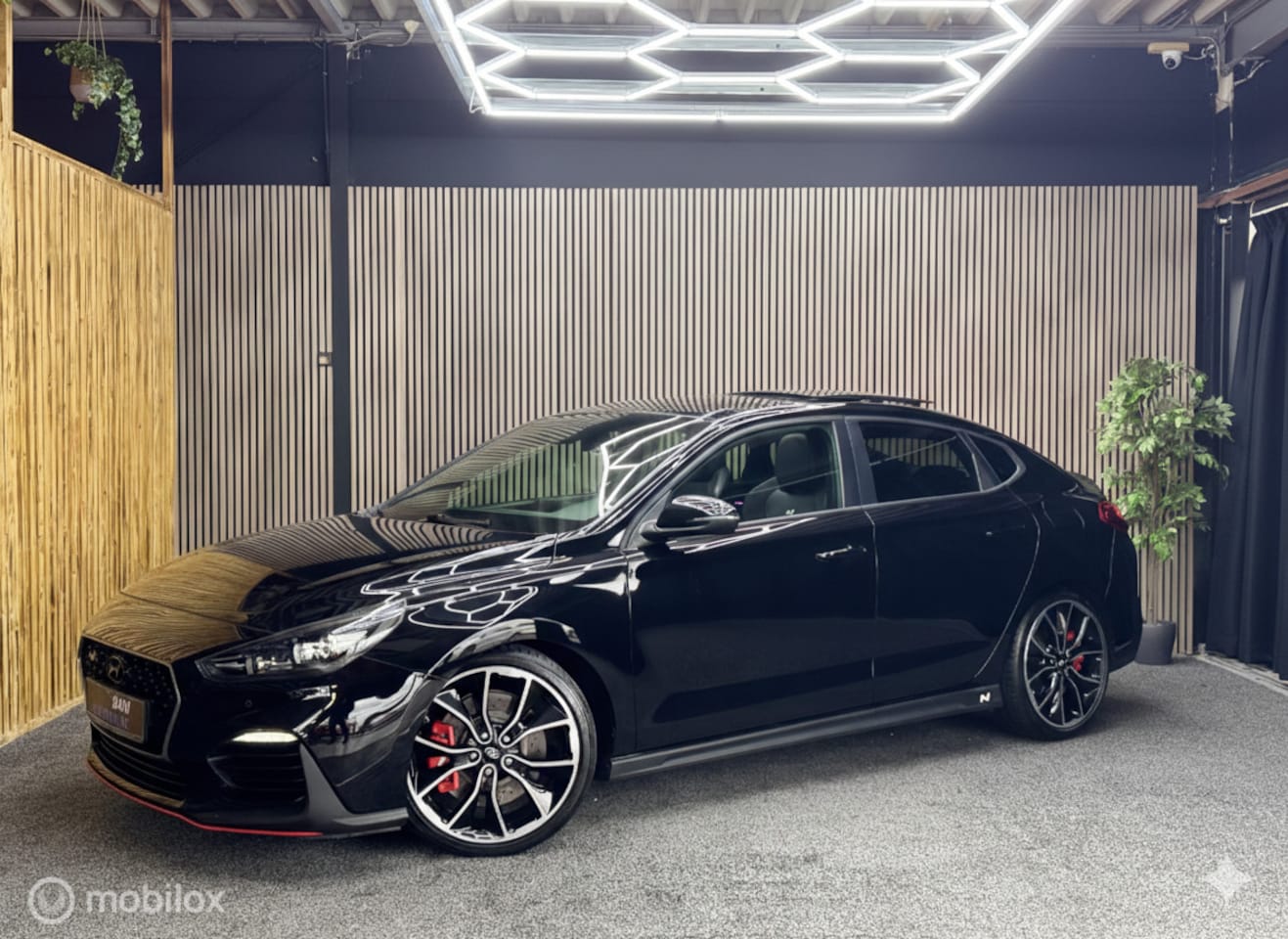 Hyundai i30 Fastback - 2.0 T-GDI N2|Pano|Led|Camera|PDC|Kyless - AutoWereld.nl