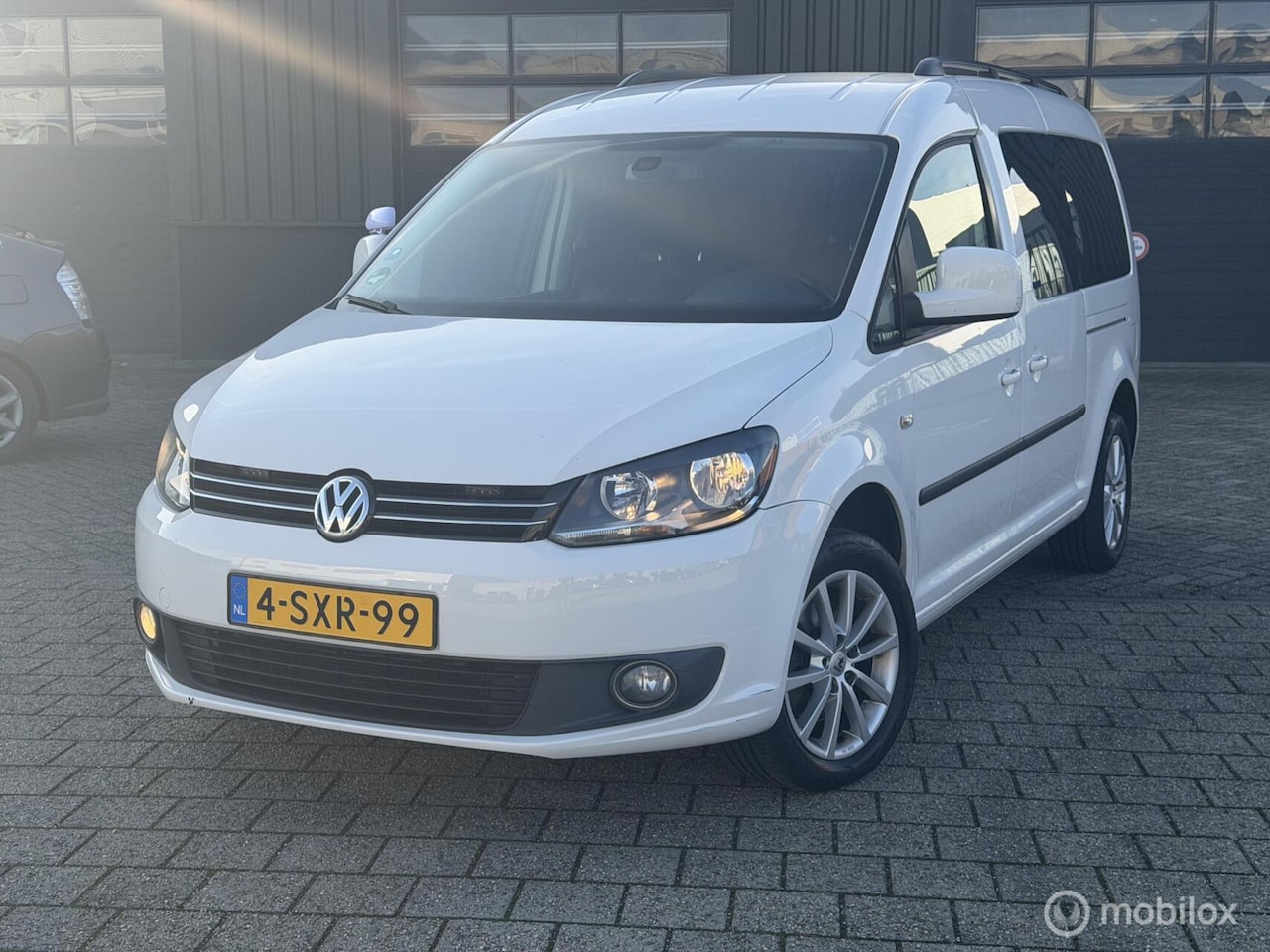Volkswagen Caddy Maxi - 1.6 TDI 5-PERSOONS - AutoWereld.nl