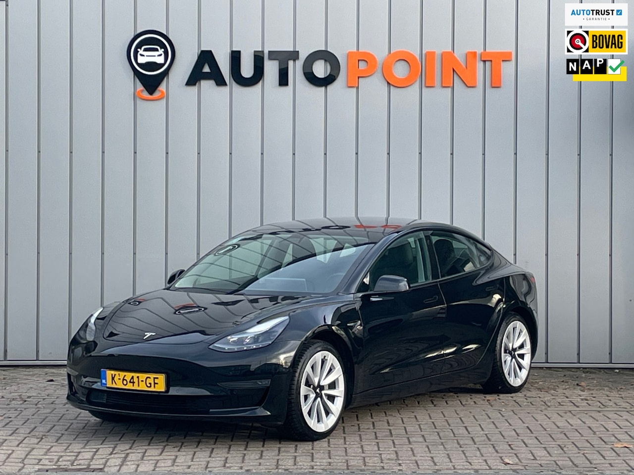 Tesla Model 3 - Long Range RWD Long Range AWD 75 kWh *FACELIFT*SOH92% ORG NL 1E EIG TREKHAAK|PANO|CAMERA|STOELVERWARMING| - AutoWereld.nl