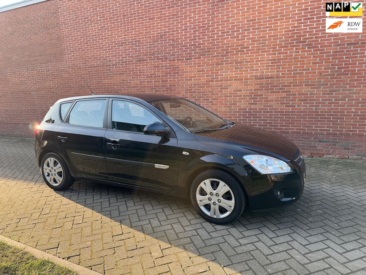 Kia Cee'd - 1.4 X-ecutive 1e Eigenaar Navi Clima pdc - AutoWereld.nl