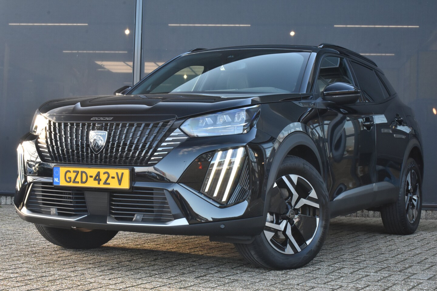 Peugeot 2008 - 1.2 Hybrid GT 145pk | Drive Assist Pack | Vision Pack | Dodehoek-Detectie | Adaptive Cruis - AutoWereld.nl