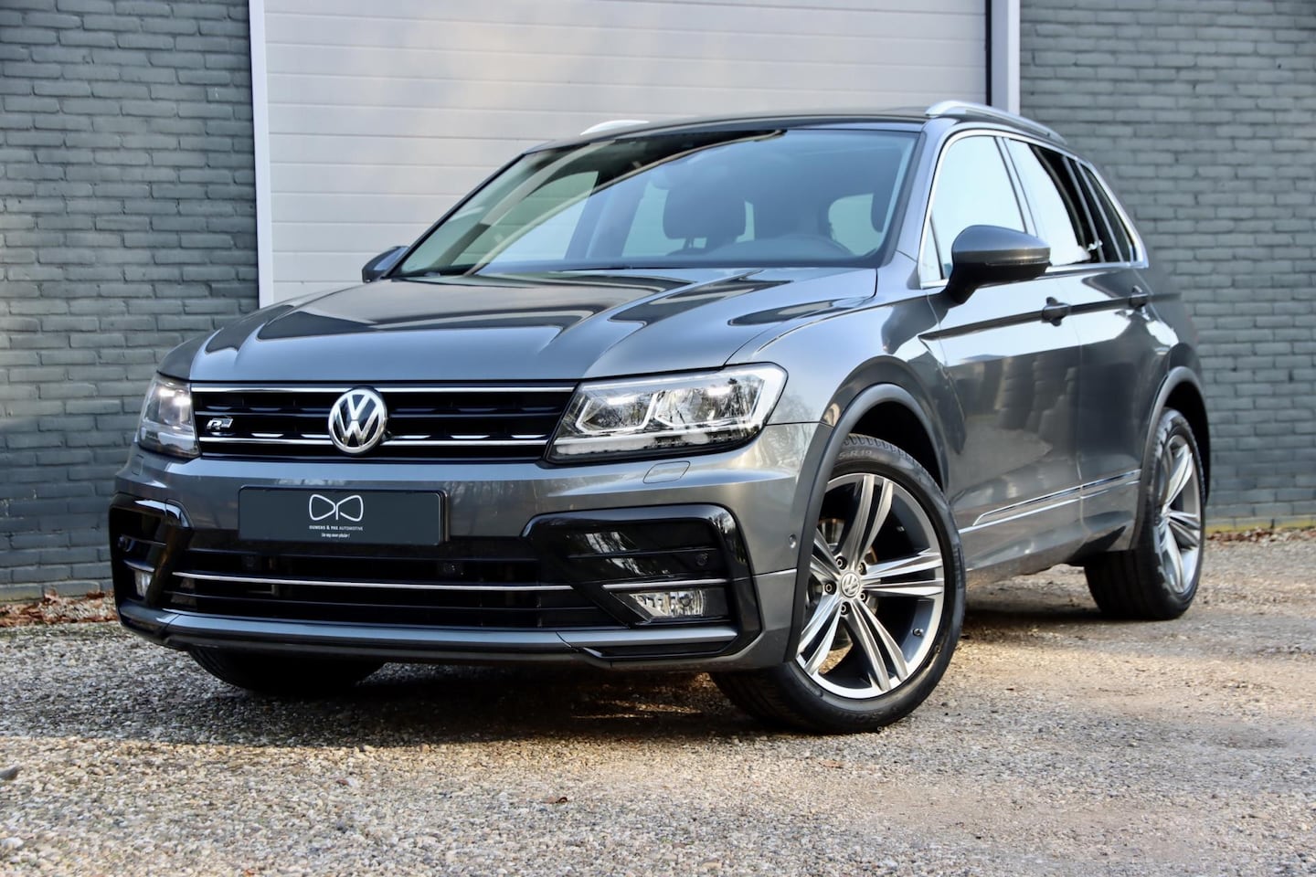 Volkswagen Tiguan - 1.4 TSI ACT Comfortline Business R Line | PANORAMA | NAVIGATIE | CARPLAY | TREKHAAK - AutoWereld.nl