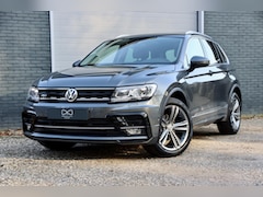 Volkswagen Tiguan - 1.4 TSI ACT Comfortline Business R Line | PANORAMA | NAVIGATIE | CARPLAY | TREKHAAK