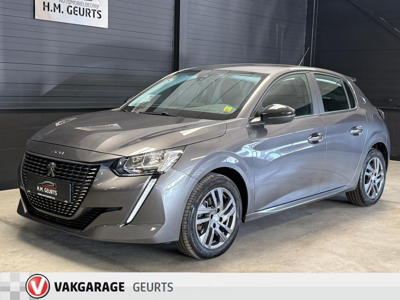 Peugeot 208 - 1.2 Automaat Carplay Cruise Camera Clima Lm velgen 1 Eigenaar - AutoWereld.nl
