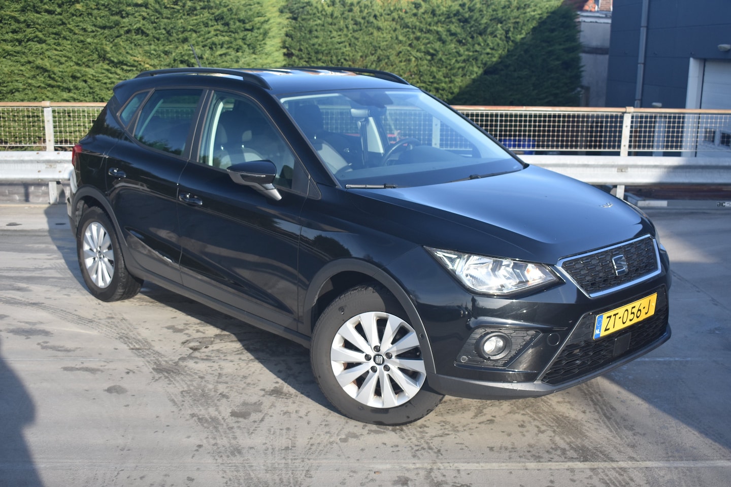 SEAT Arona - 1.0 TSI 95PK Style Business Intense | TREKHAAK | CAMERA | NAVIGATIE | CRUISE | CLIMATE CON - AutoWereld.nl