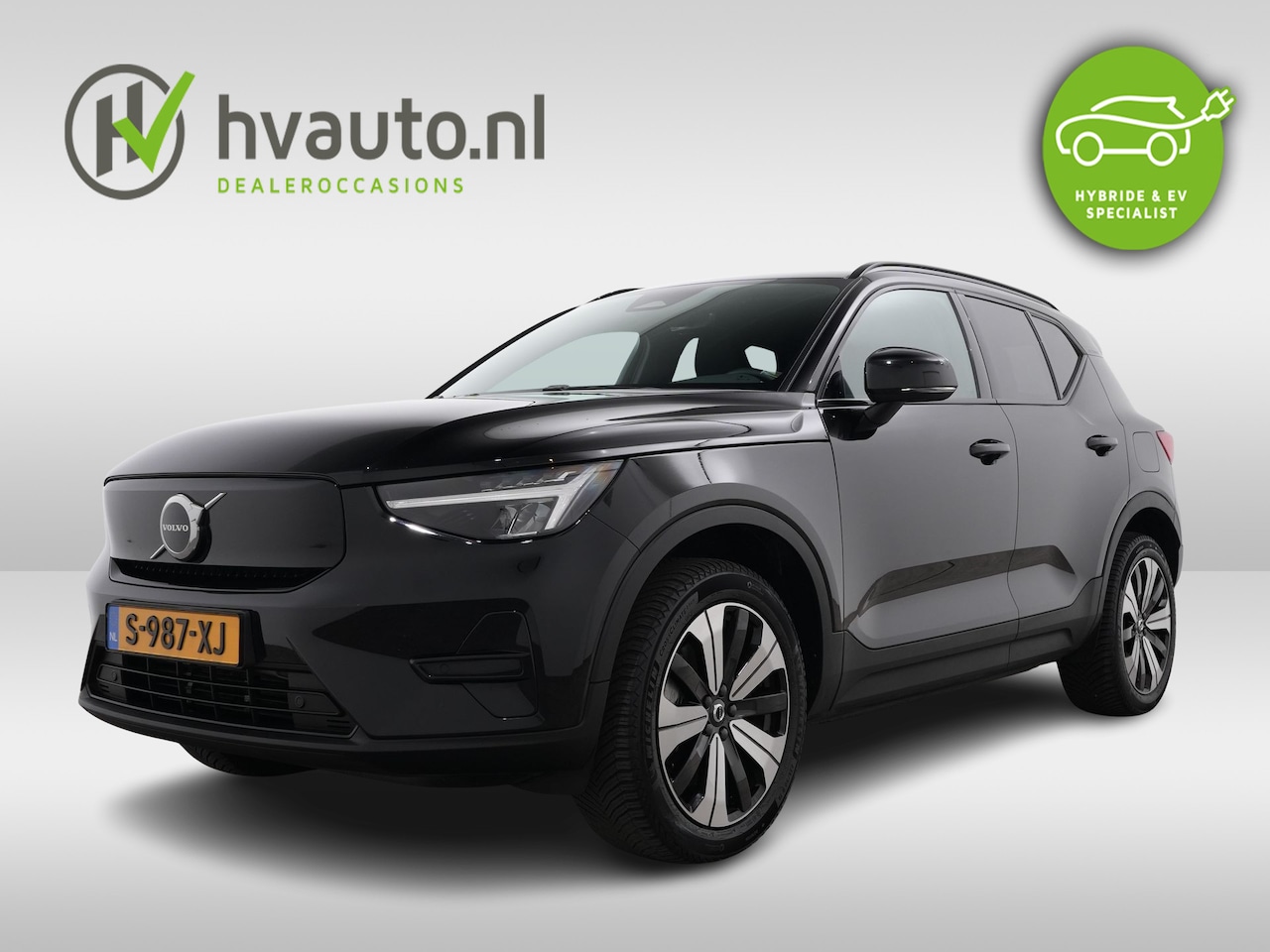 Volvo XC40 - RECHARGE 232PK PLUS 70 KWH 96,72% SOH | Pilot Assist | Stoel/Stuurverwarming | Camera - AutoWereld.nl