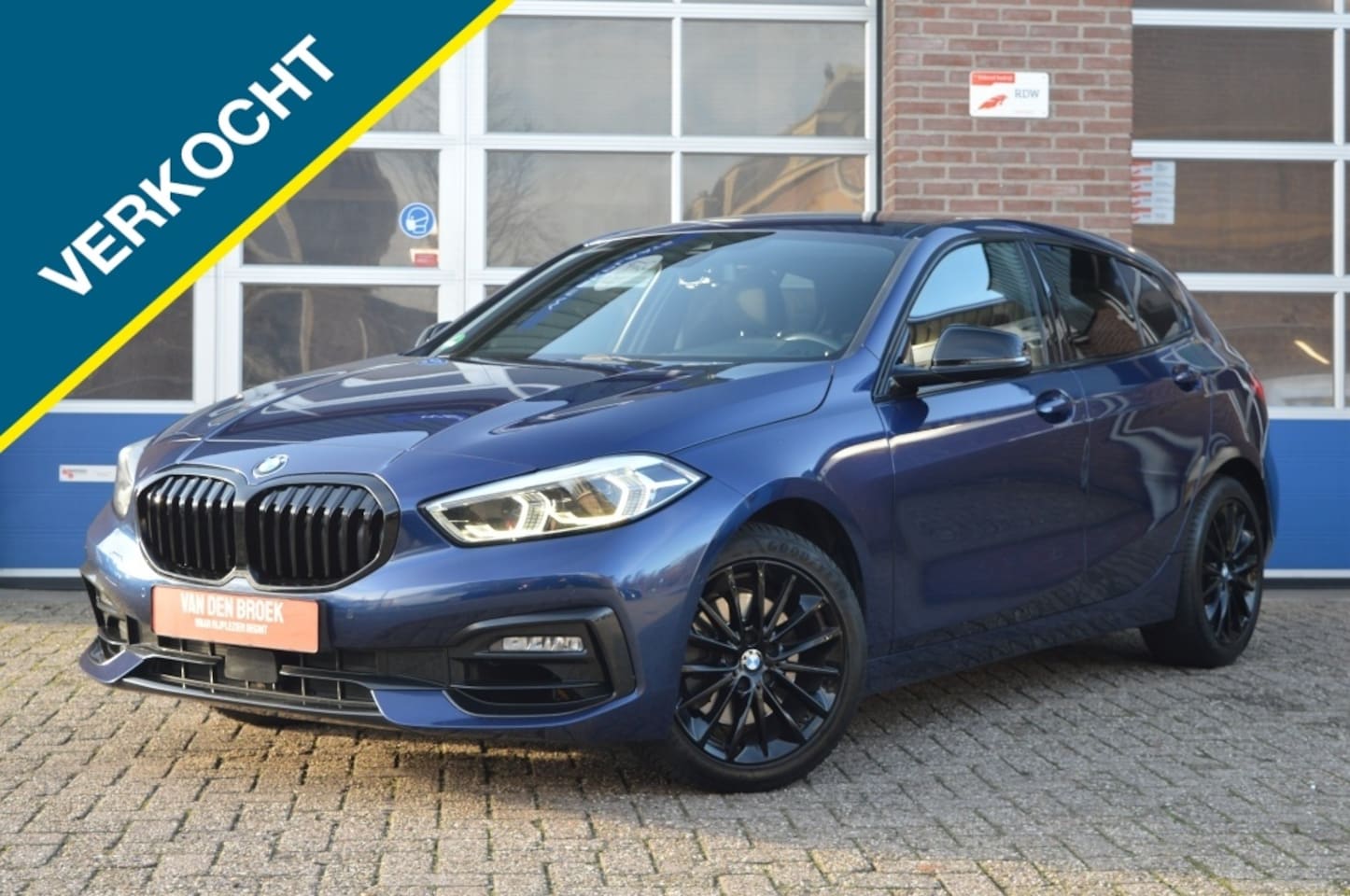 BMW 1-serie - 118i Executive | AUT - VRT.DASH - CAMERA - AutoWereld.nl