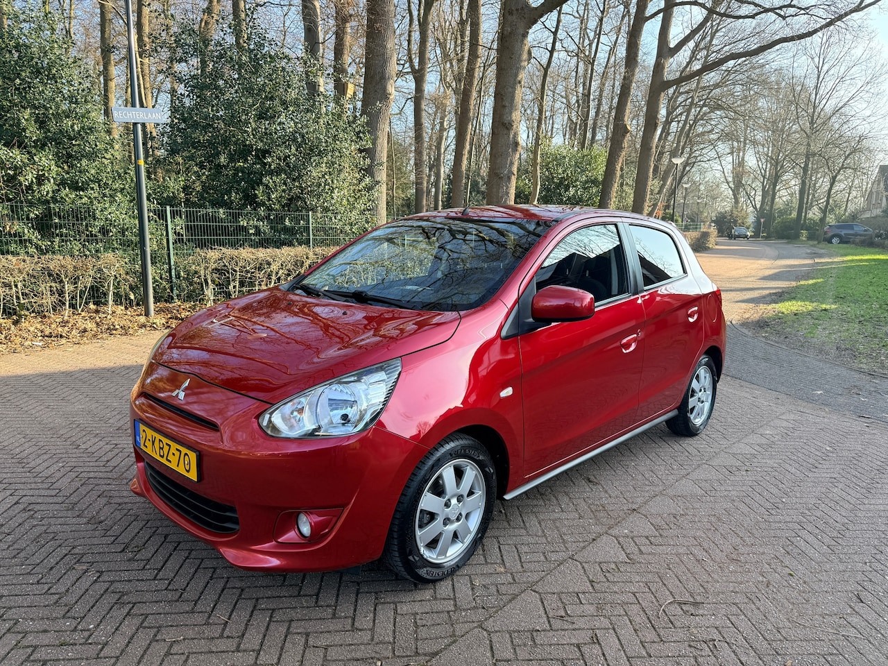 Mitsubishi Space Star - 1.0 Intense Mooie uitvoerig NAP - AutoWereld.nl