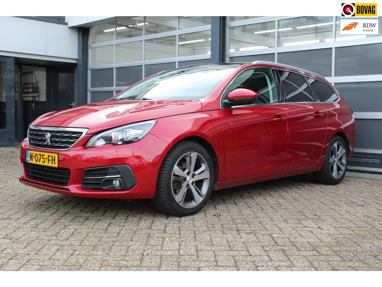 Peugeot 308 SW - 1.5 BlueHDi Blue Lease GT-Line 1.5 BlueHDi Blue Lease GT-Line - AutoWereld.nl