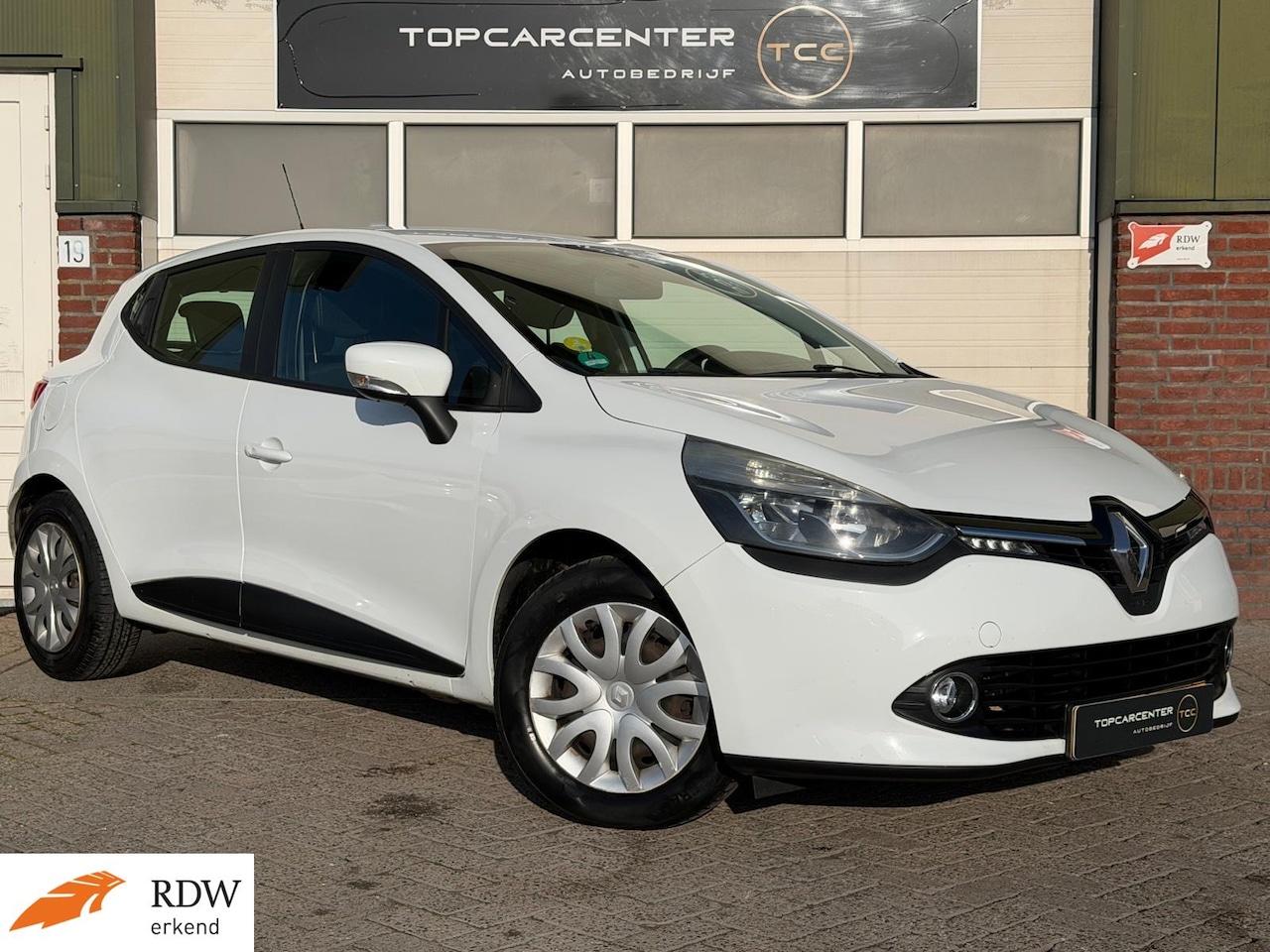 Renault Clio - 1.5 dCi ECO Expression/AIRCO/NAVI/CRUISE/APK - AutoWereld.nl