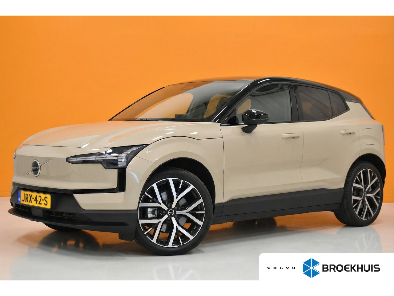 Volvo EX30 - Single Motor Extended Range Plus 69 kWh | Harman Kardon | Stoel/Stuurverwarming | Sand Dun - AutoWereld.nl