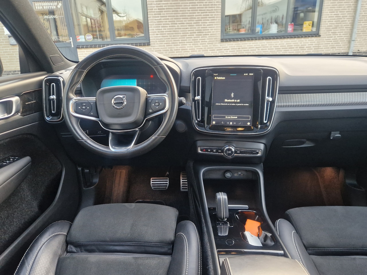 Volvo XC40 - Recharge P8 AWD R-Design Panoramadak | Harman Kardon | 360 Cam - AutoWereld.nl
