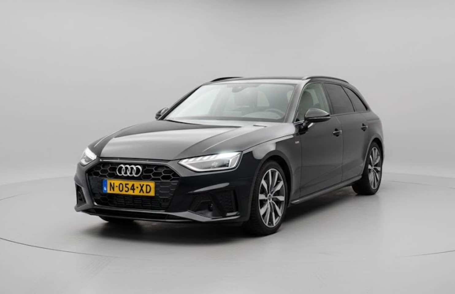 Audi A4 Avant - 35 TFSI S edition Competition | 1e Eigenaar! | Dealer Onderhouden! | B&O | Virtual | Sport - AutoWereld.nl