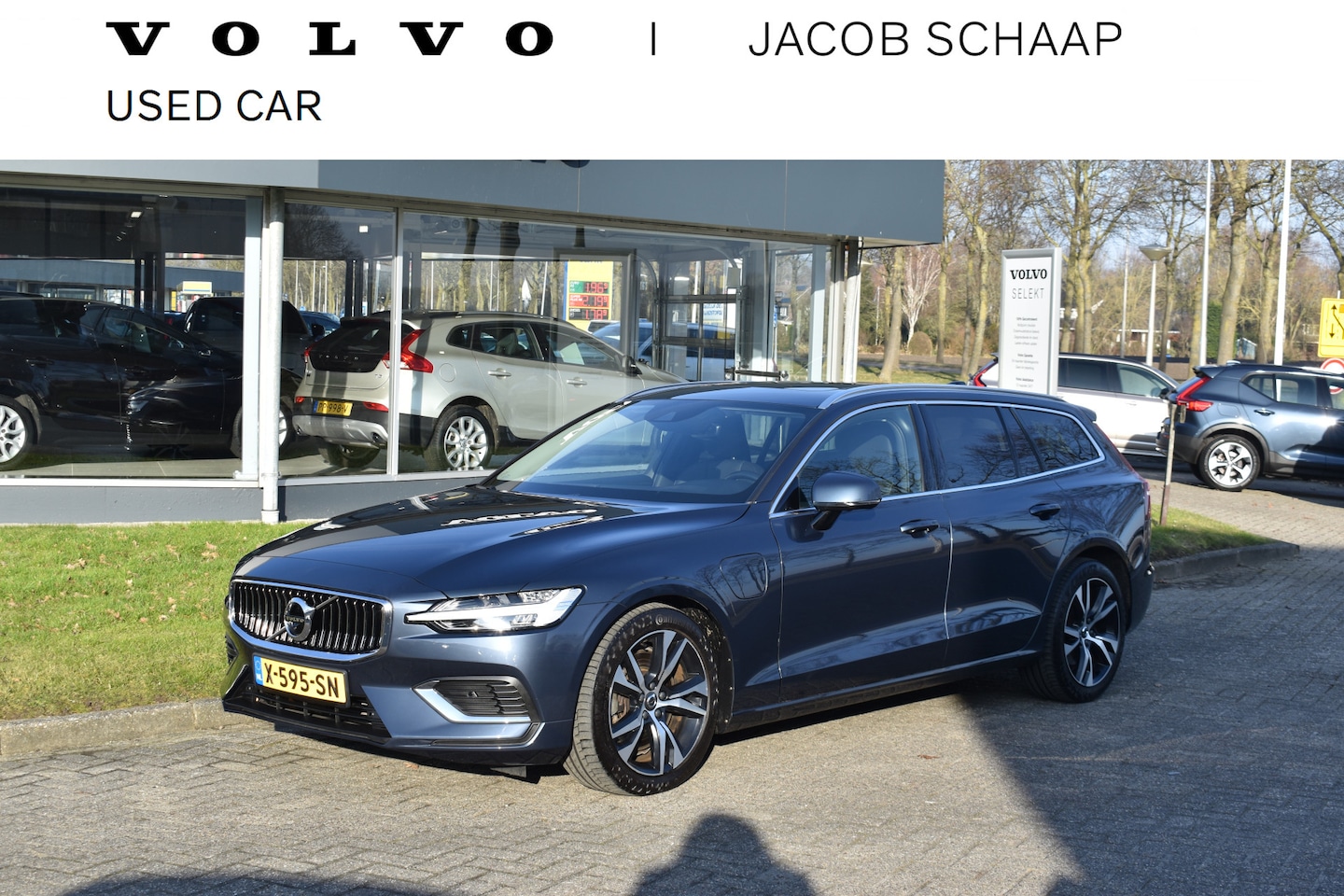Volvo V60 - T8 390PK Automaat Twin Engine AWD Inscription Trekhaak | Panodak | 360 Camera | Blis | Sto - AutoWereld.nl