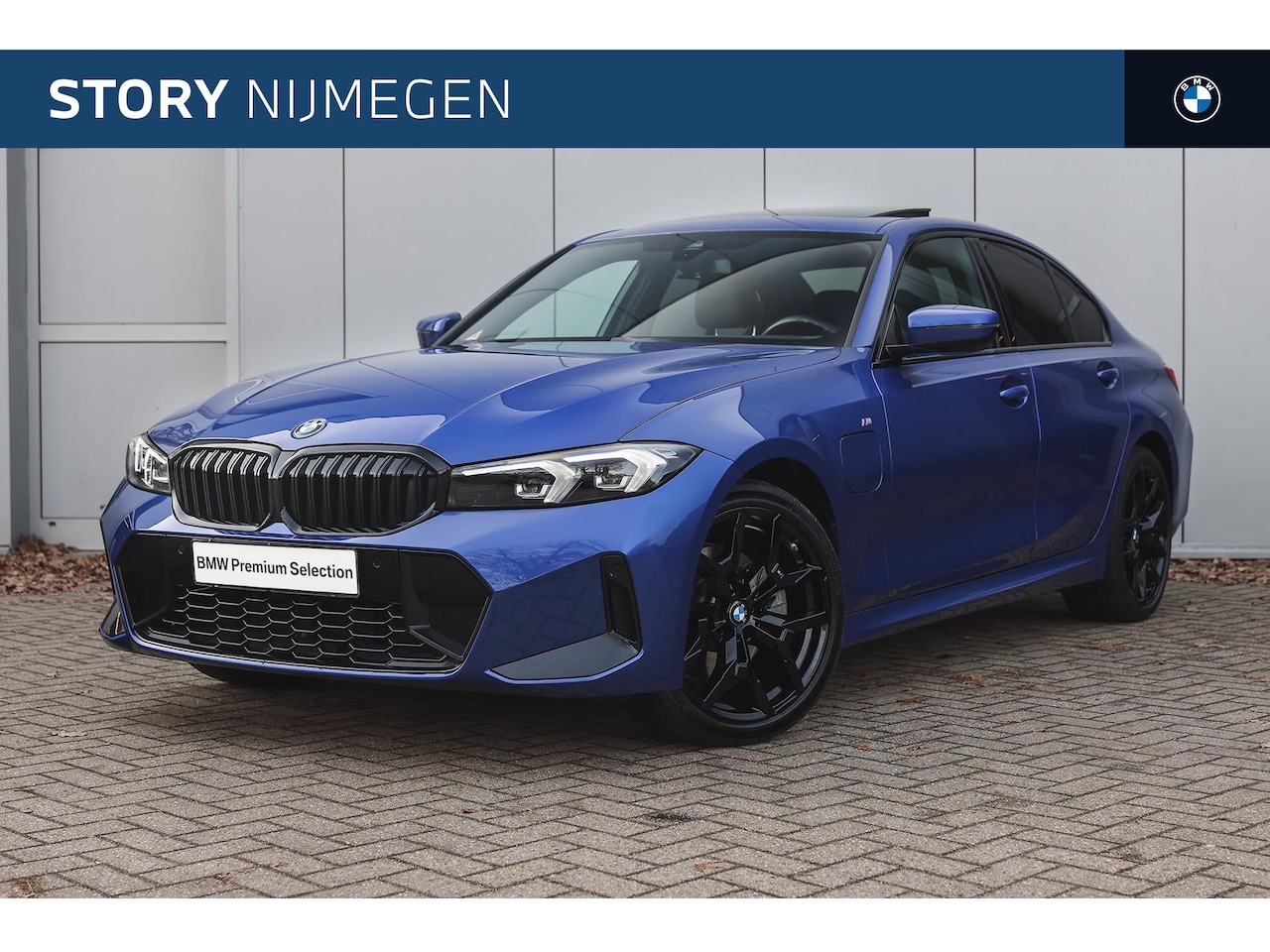 BMW 3-serie - 320e M Sport Automaat / Schuif-kanteldak / Sportstoelen / Live Cockpit Plus / Widescreen D - AutoWereld.nl