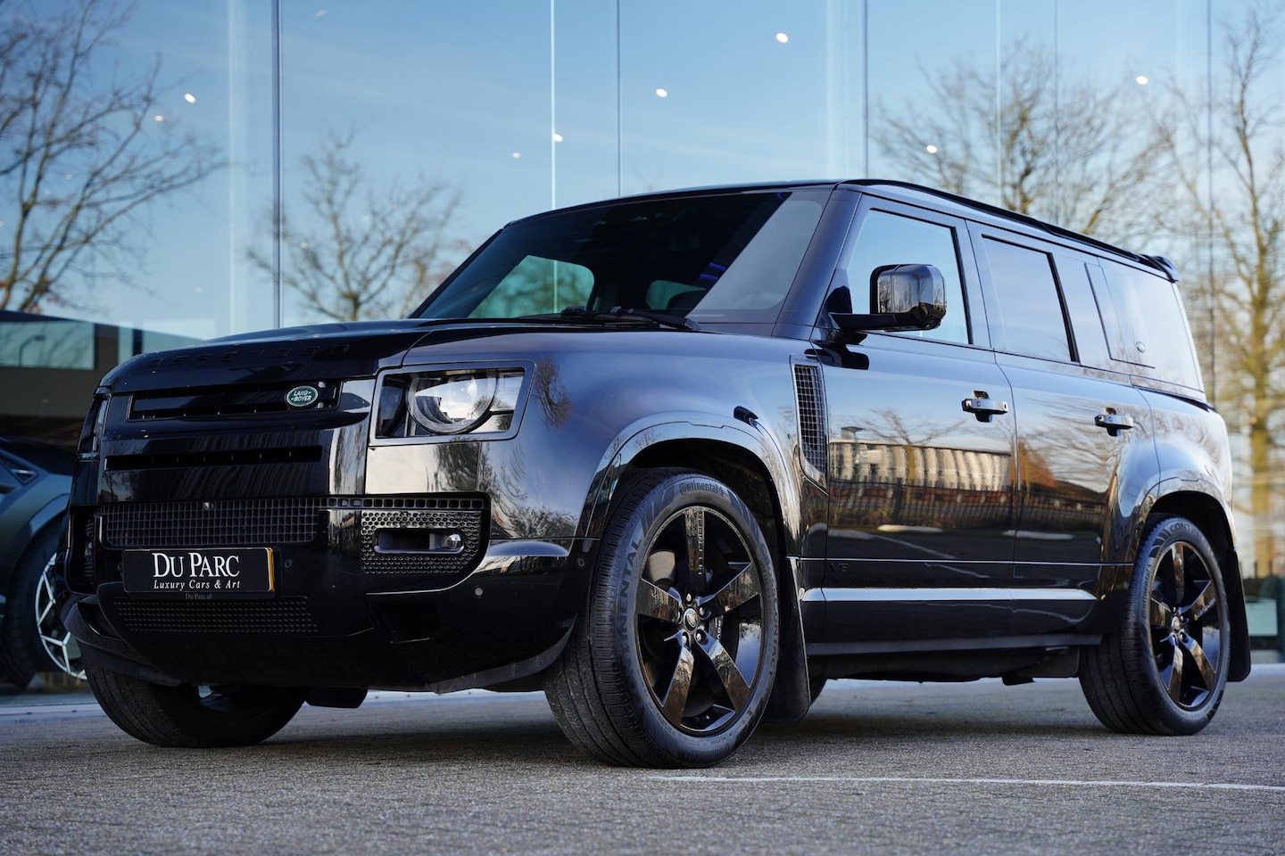 Land Rover Defender 110 - P 525 V8 Black Edition / Panoramadak / Meridian - AutoWereld.nl