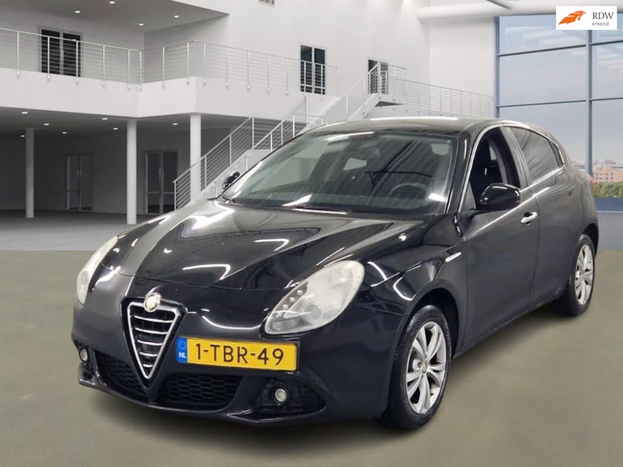 Alfa Romeo Giulietta - 1.4 T Distinctive NAVI PSENSOR CARPLAY CRUISE 2 X SLEUTELS - AutoWereld.nl