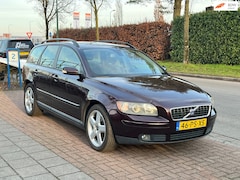 Volvo V50 - 2.5 T5 Momentum *Krachtige 5-cilinder * Zweedse Kwaliteit