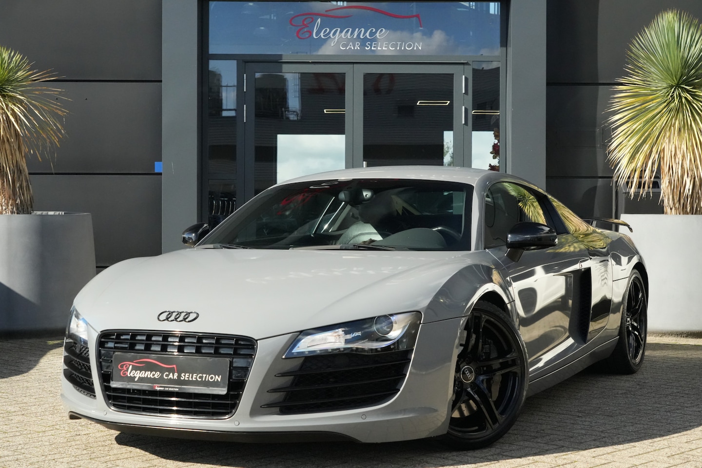 Audi R8 - 4.2 V8 FSI 420pk Bang&Olufsen/Carbon/Stoelverwarming - AutoWereld.nl
