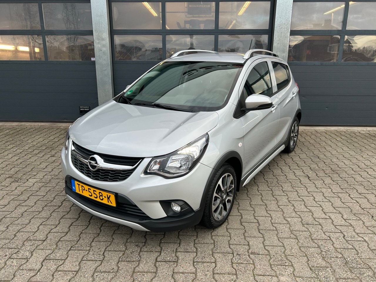 Opel Karl - ROCKS 1.0 75pk Online Edition - AutoWereld.nl