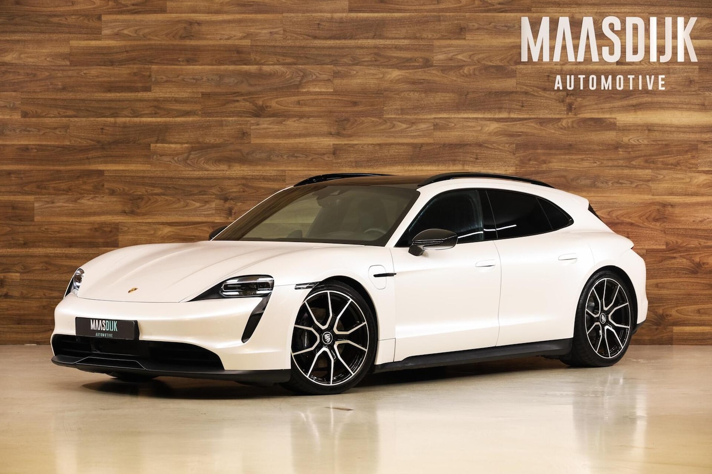 Porsche Taycan Sport Turismo - 79 kWh||Pass Display|Chrono|HUD|Pano| - AutoWereld.nl