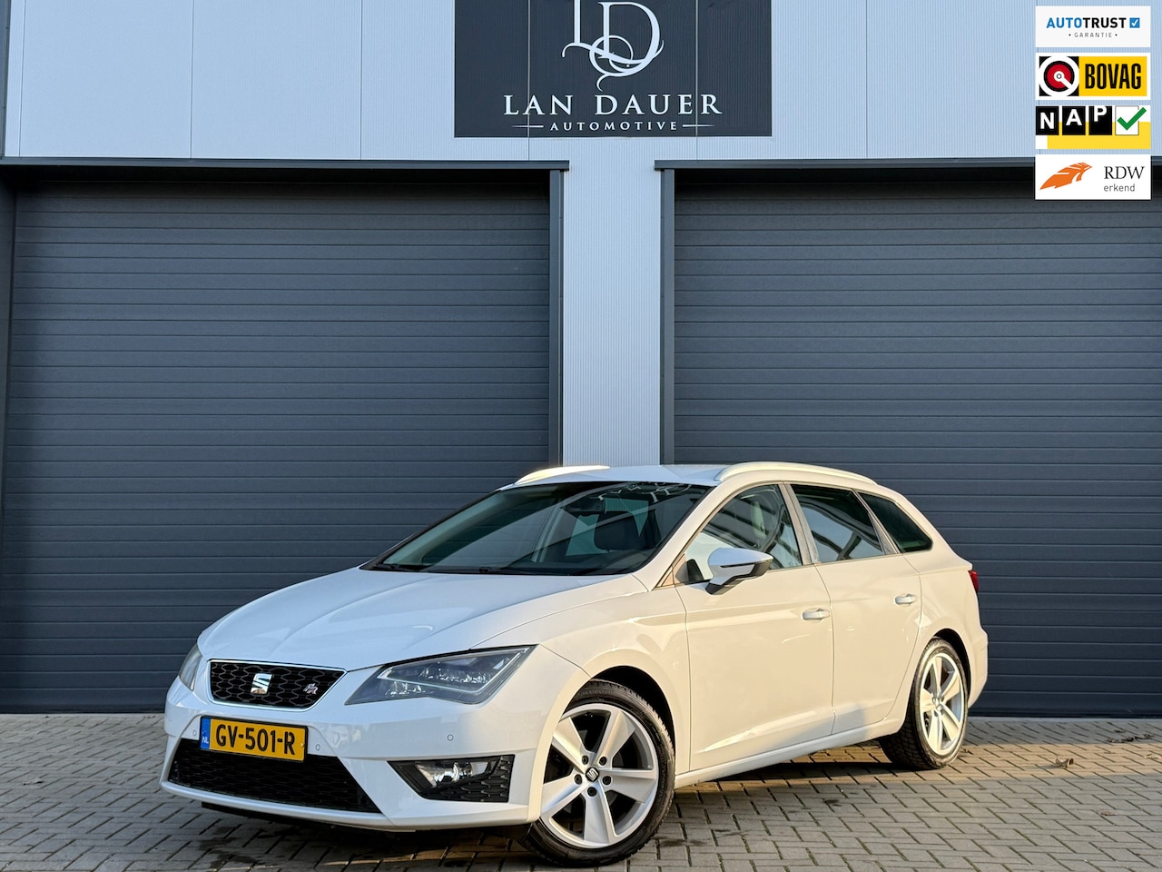 SEAT Leon ST - 1.4 TSI ACT FR Dynamic / AUTOMAAT / TREKHAAK - AutoWereld.nl
