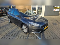 Ford Focus Wagon - 1.0 Lease Edition geen oliedruk lage kilometerstand mooie auto