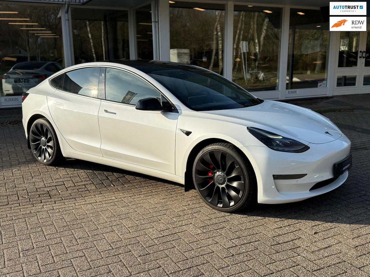 Tesla Model 3 - Performance AWD 82 kWh AUTOPILOT,WARMTEP,PANO - AutoWereld.nl