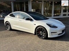 Tesla Model 3 - Performance AWD 82 kWh AUTOPILOT, WARMTEP, PANO