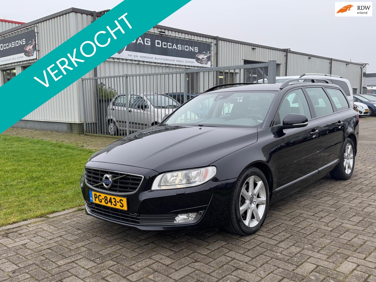 Volvo V70 - 2.0 D4 Summum AUTOMAAT|CRUISE|PDC|LEER|TREKHAAK - AutoWereld.nl
