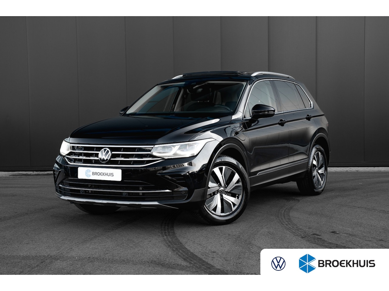Volkswagen Tiguan - 1.4 TSI eHybrid 245PK DSG | Panorama Dak | Apple Carplay | Navi | - AutoWereld.nl