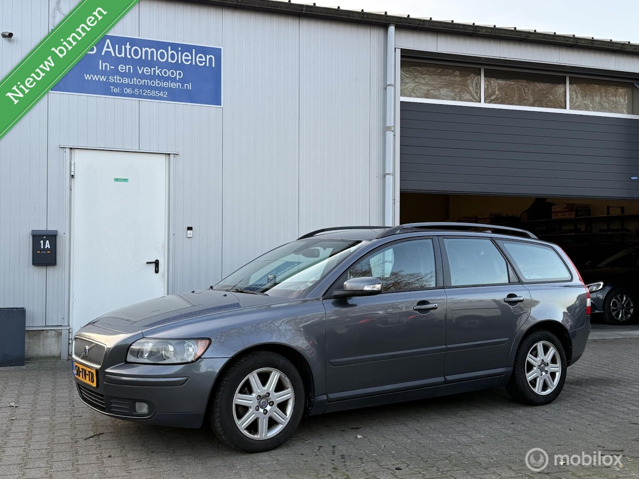 Volvo V50 - 1.8 Momentum 1.8 Momentum, Leder, Navi - AutoWereld.nl
