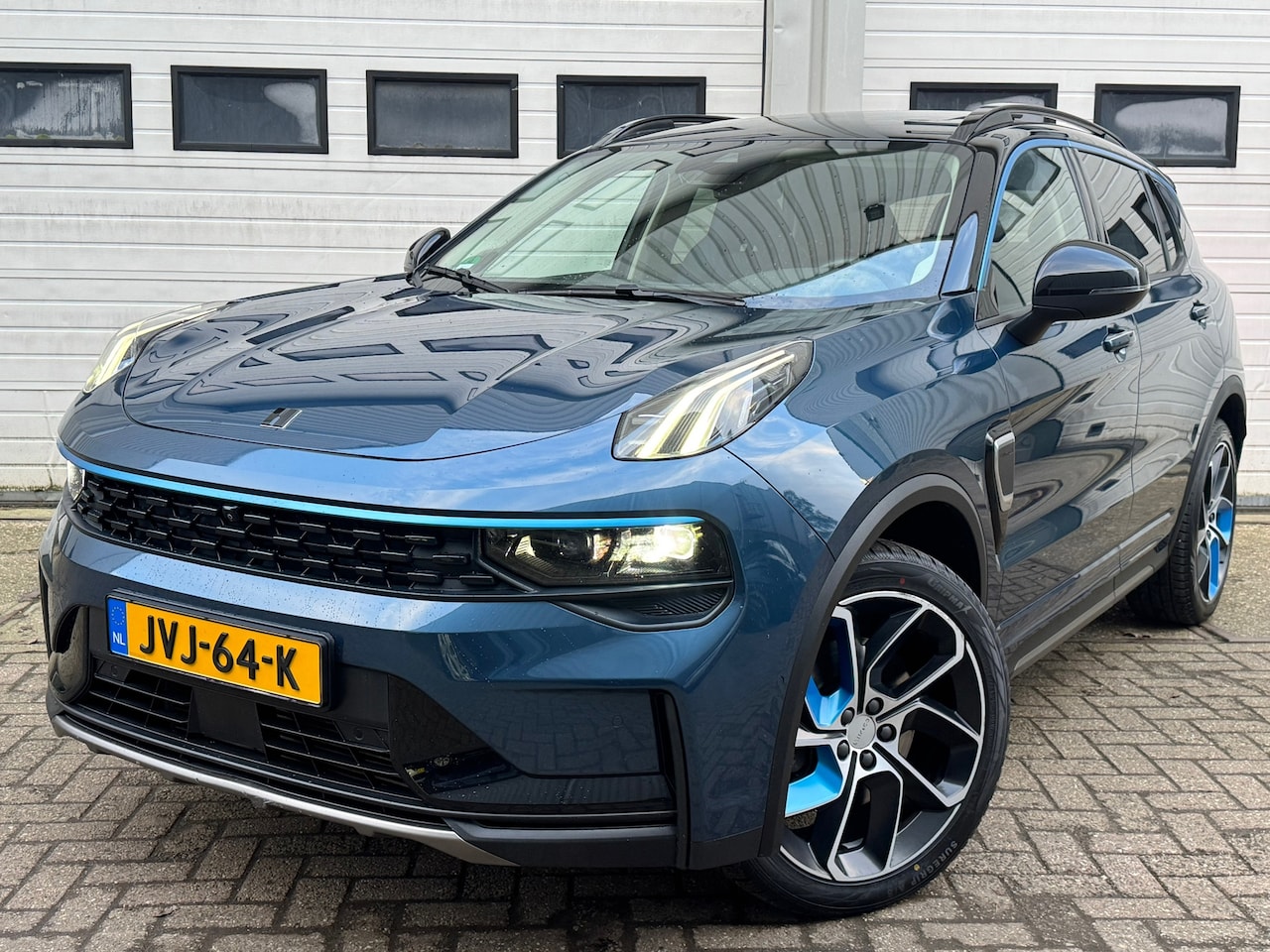 Lynk & Co 01 - 1.5 TSI ( PLUG-IN) 261PK 360 CAM/CARPLAY/TREKHAAK/ADAPT. CRUISE/FRONT-LANE ASSIST/KEYLESS/ - AutoWereld.nl