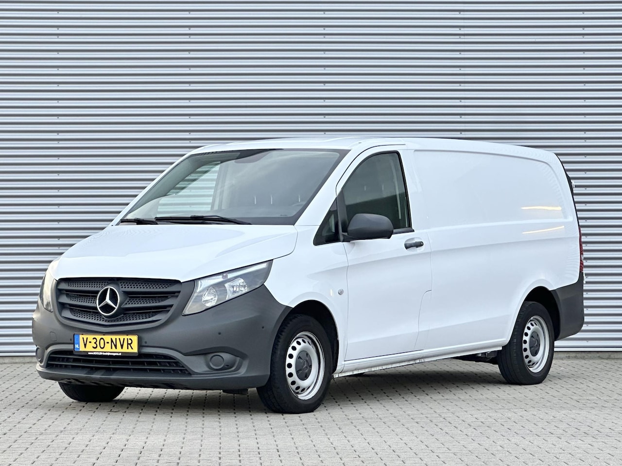 Mercedes-Benz Vito - 114 CDI L2 Automaat|Leder|Navi|Carplay - AutoWereld.nl