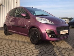 Peugeot 107 - 1.0 envy uitvoering