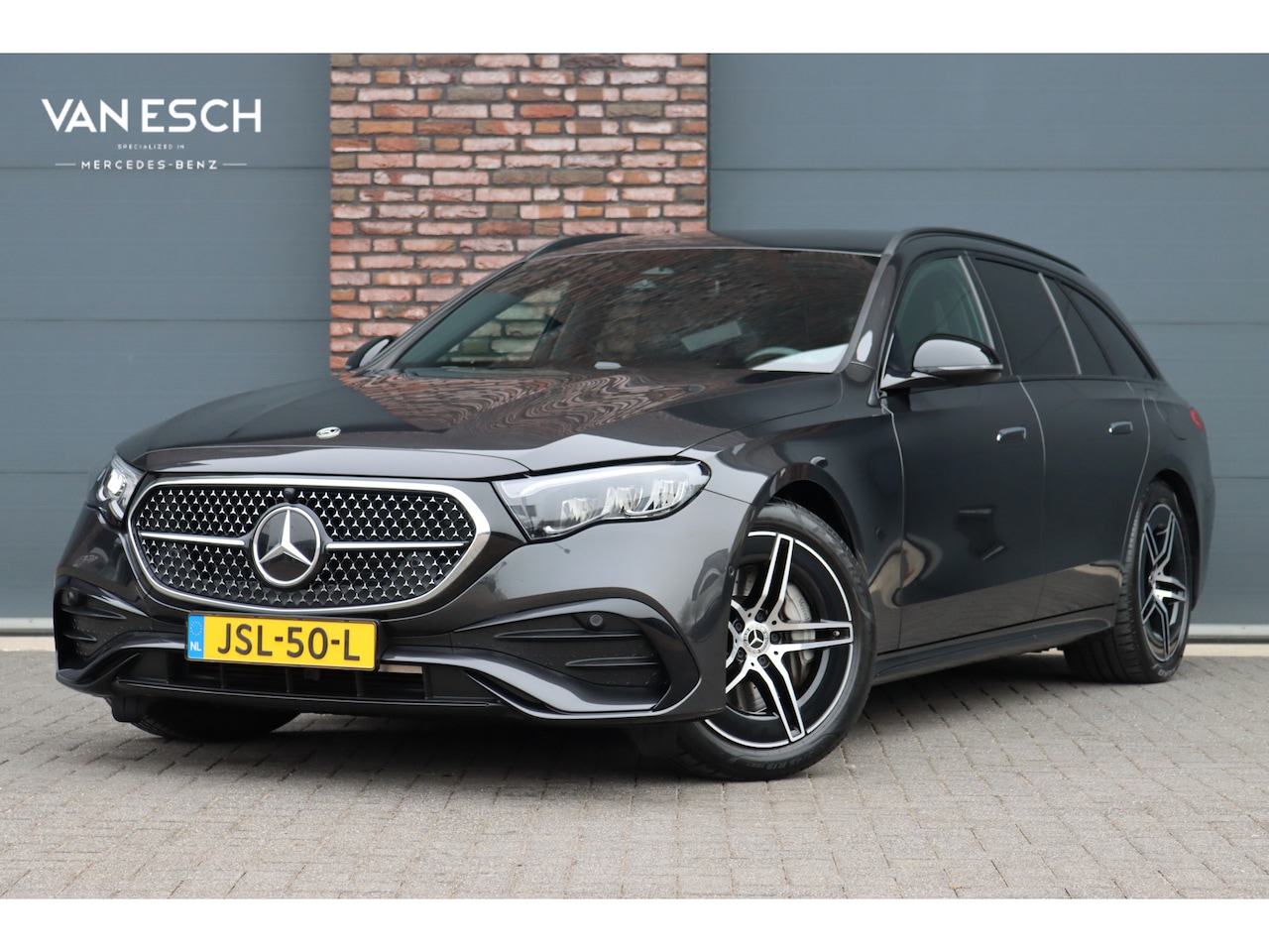 Mercedes-Benz E-klasse Estate - 300 e AMG Line | Hyperscreen | Distronic | Zonweringspakket | Trekhaak | High Perf. LED | - AutoWereld.nl
