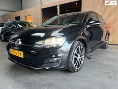 Volkswagen Golf - 1.4 TSI Connected Series |Automaat|Camera|ACC|Stoelverw