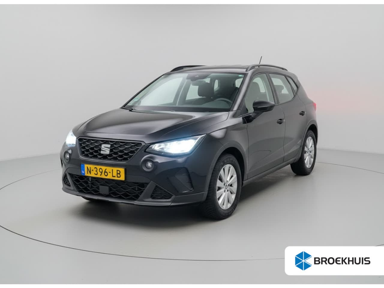 SEAT Arona - 1.0 TSI Style | 1e Eigenaar! | Navi by App | Clima | LED | Parkeersenoren | Cruise Control - AutoWereld.nl